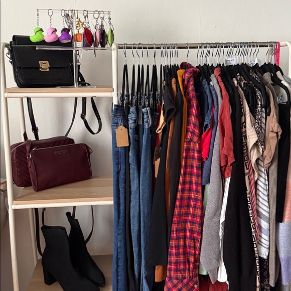 **ShesDicey going Live!!** Live Show Notification Listing - Picture 4 of 16